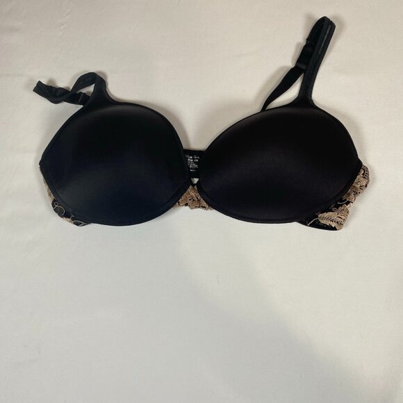 Women's Vanity Fair Wireless with Lace Detail 36D Nylon Black Bra - Picture 1 of 4